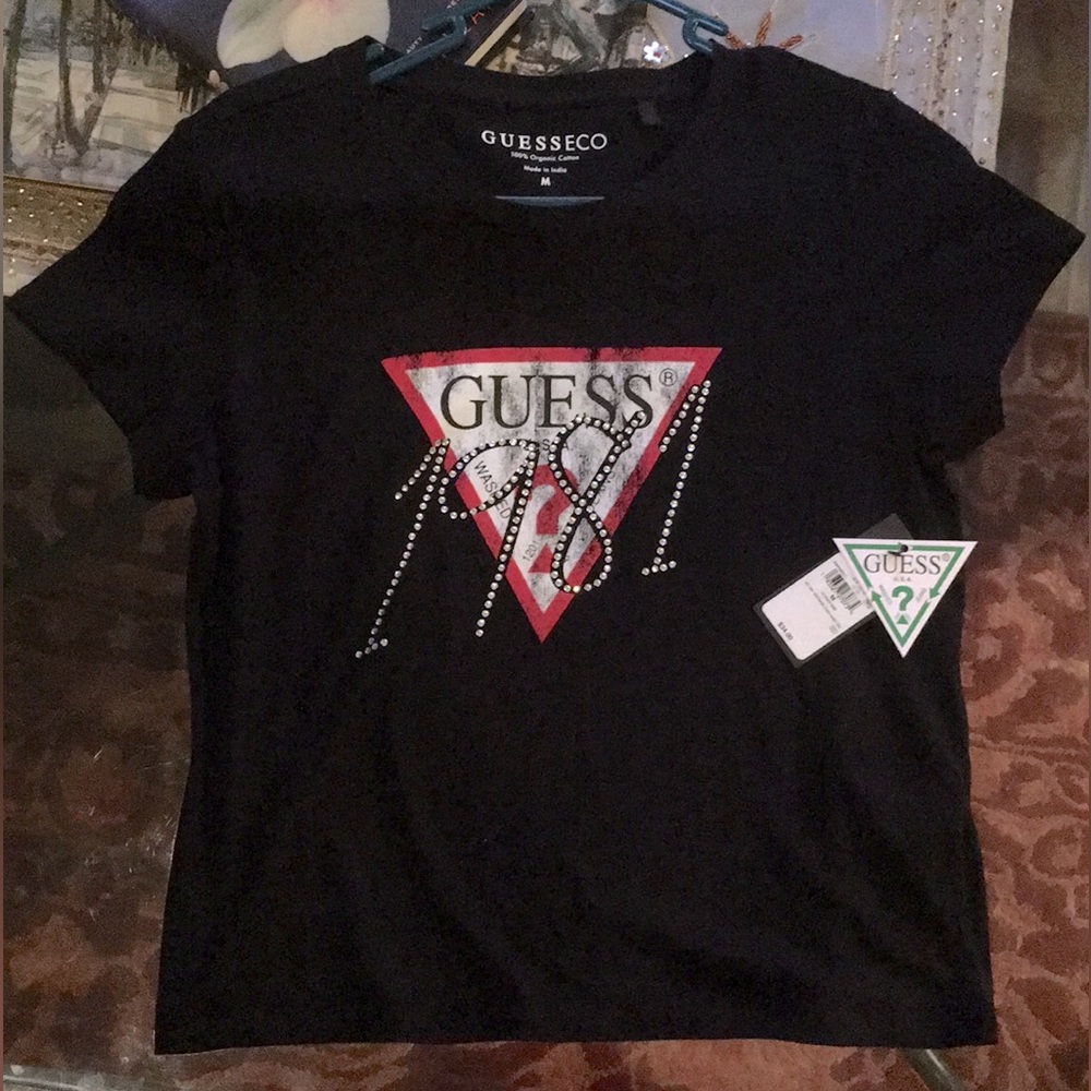 New w/ tags ✨ Guess 1981 Tee ❤️
